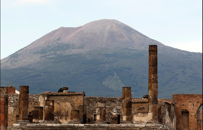 Sâu bên trong núi Vesuvius, ngọn núi hùng vĩ thống trị vịnh Naples ở miền nam nước Ý, một thảm họa đang sắp xảy ra, nhưng những người sống trên sườn núi lại không hề hay biết. Đối với họ, ngày hôm đó chỉ là một buổi sáng bình thường khác vào năm 79 Sau Công Nguyên. Ảnh: @Đại học Warwick.
