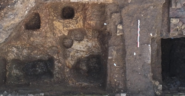 Các kỹ thuật thăm dò, phân tích khảo cổ học chuyên sâu cho thấy, đó là tàn tích của những ngôi nhà cổ có niên đại từ cuối thời kỳ La Mã cổ đại. Ảnh: @Bảo tàng tỉnh Meuse.