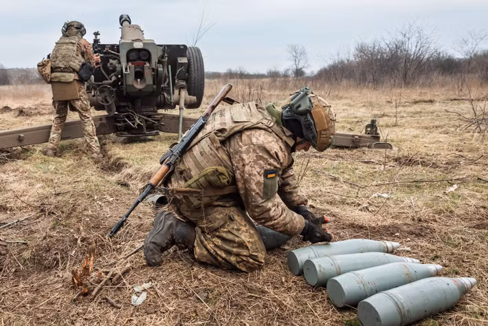 Trong bối cảnh xung đột Iran thu hút sự chú ý của dư luận toàn cầu, chiến trường Ukraine dường như dần biến mất khỏi các trang báo quốc tế. Tuy nhiên, theo nhiều nhà phân tích chiến lược, Moskva có thể là bên hưởng lợi nhiều nhất từ diễn biến này.