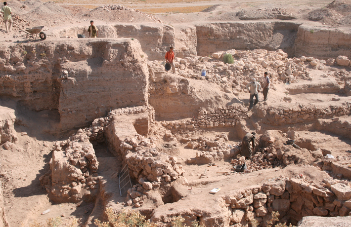 Khi tiến hành khai quật tại Umm el-Marra, một thành phố Thời Kỳ Đồ Đồng ở miền bắc Syria, các chuyên gia bất ngờ tìm thấy nhiều vật thể lạ bí ẩn. Ảnh: @Elaine Sullivan.