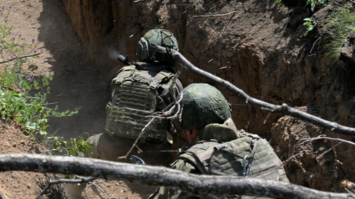 Nếu Pokrovsk thất thủ, toàn bộ tuyến phòng thủ phía tây Donetsk của Ukraine sẽ bị lung lay nghiêm trọng. Thành phố này không chỉ là trung tâm hậu cần quan trọng mà còn là mắt xích then chốt trong hệ thống vận tải nối Donetsk với các vùng trung tâm của Ukraine.