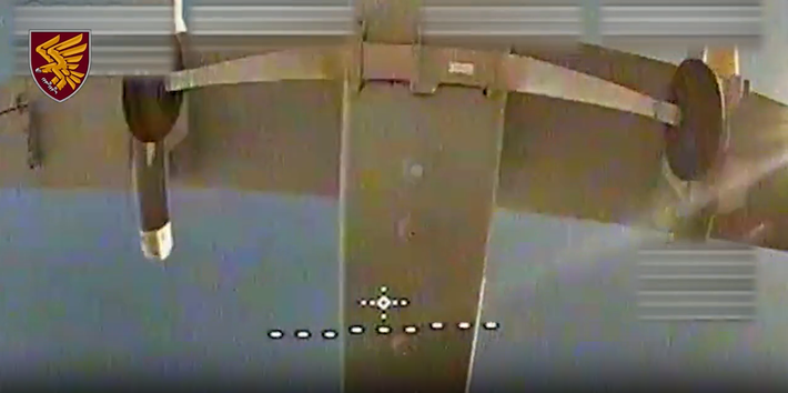 Các đánh giá về mặt vận hành-kỹ thuật cho thấy, trần bay của nó lên tới 7.000 mét và tầm hoạt động hiệu quả khoảng 250 km, cho phép nó thực hiện giám sát tầm xa và phát hiện mục tiêu, gửi dữ liệu tình báo về cho các đơn vị tấn công. Ảnh: @95 окрема десантно-штурмова Поліська бригада ДШВ ЗСУ.