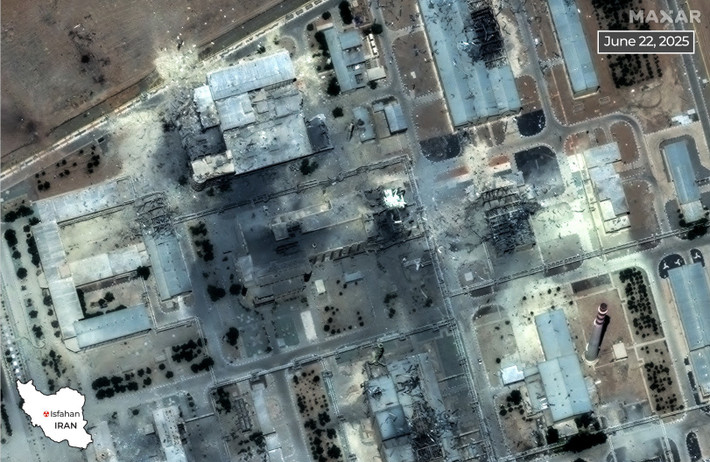 Trong bối cảnh xung đột với Iran đang leo thang, các căn cứ như Al Udeid tiếp tục đóng vai trò then chốt trong các chiến dịch không quân của Mỹ. Tuy nhiên, những thiệt hại mới được ghi nhận cho thấy ngay cả các cơ sở quân sự quan trọng nhất của Washington ở nước ngoài cũng không nằm ngoài tầm với của các cuộc tấn công bằng tên lửa hiện đại.