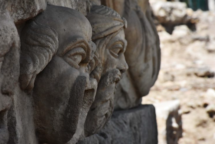 Hơn nữa, những mẫu mặt nạ các vị thần này có độ phồng hơn bình thường rất nhiều. Ảnh: @Đại học Pamukkale.