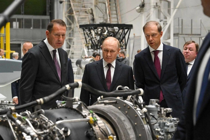 Song song đó, Nga cũng muốn mở rộng danh mục sản phẩm cho thị trường ngoài phương Tây. Nga kỳ vọng “dịch vụ phóng” sẽ thu hút khách hàng từ châu Á, Trung Đông và Mỹ Latinh, vừa mang lại lợi ích kinh tế, vừa tăng ảnh hưởng ngoại giao trong cạnh tranh toàn cầu.