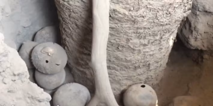 Bên trong gói tang lễ này là một xác ướp được bảo quản cực kỳ tốt. Ảnh: @Trung tâm nghiên cứu khảo cổ CReA-Patrimoine.