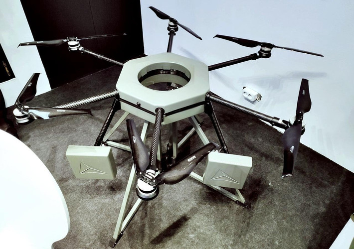 ST-35 có trọng lượng cất cánh tối đa 9,5 kg và mang đầu đạn nặng 3,5 kg. Hệ thống hỗ trợ nhiều loại đầu đạn, bao gồm nổ mạnh, nhiệt áp, gây cháy, tích lũy/chống tăng, nổ nhiên liệu - không khí và đầu đạn nổ mảnh, cho phép linh hoạt điều chỉnh theo từng loại mục tiêu và yêu cầu nhiệm vụ.