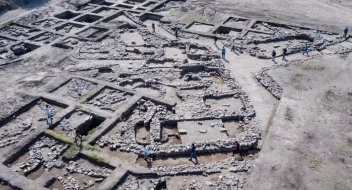 Nó cũng là nơi sinh sống của khoảng 6.000 cư dân cách đây 5.000 năm trước. Ảnh: @Cơ Quan Cổ Vật Israel.