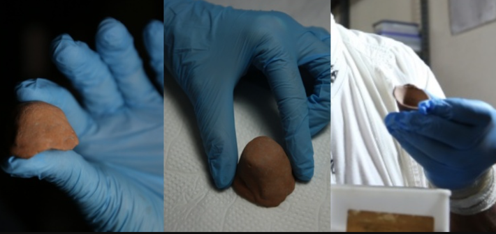 Đó là một chiếc bình nhỏ có kích thước tầm khoảng 3 cm. Ảnh: @Đại học Çanakkale.