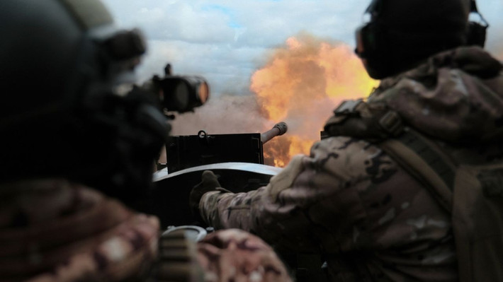 Trước đó, Moscow đã nhiều lần đưa ra yêu cầu Kiev rút toàn bộ lực lượng khỏi vùng Donbass, song Ukraine kiên quyết từ chối. Sau khi Pokrovsk và Myrnohrad được cho là đã thất thủ, Slavyansk - Kramatorsk trở thành cụm đô thị lớn cuối cùng còn do Ukraine kiểm soát.