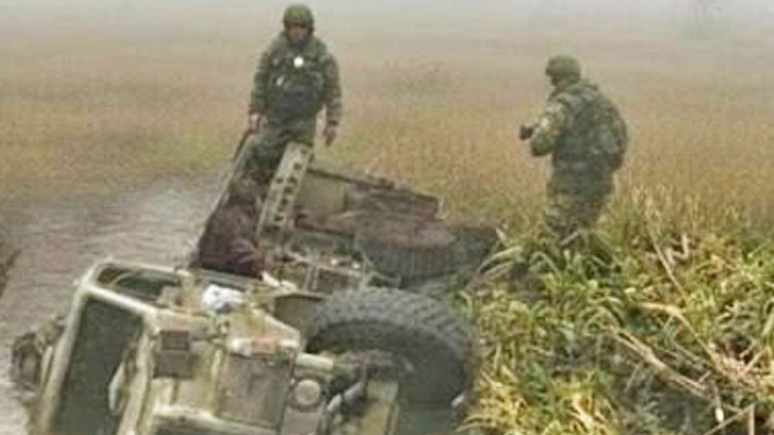 Theo Quân đoàn 7 Lính dù Ukraine, Moscow hiện tập trung khoảng 27.000 binh sĩ quanh Pokrovsk, cùng 100 xe tăng, hơn 250 xe bọc thép và 160 khẩu pháo các loại. Ukraine cảnh báo Nga có thể đang chuẩn bị cho một đợt tấn công quy mô lớn hơn để “kết liễu” phòng tuyến thành phố.