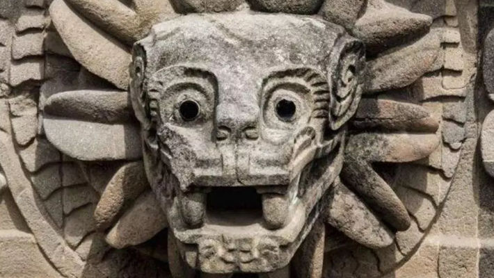 Theo Viện Nhân chủng học và Lịch sử Quốc gia Mexico, cách đây 1.000 năm trước, ngôi đền này từng là nơi để thờ Kukulkan, vị thần rắn lông vũ nổi tiếng trong thần thoại Mexico. Ảnh: @Viện Nhân chủng học và Lịch sử Quốc gia Mexico.
