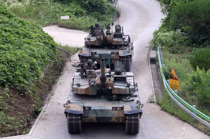 Hàn Quốc muốn có một nền tảng "sinh ra trong kỷ nguyên kỹ thuật số". Mục tiêu là tạo ra một chiếc Xe tăng K2 Black Panther có thể xử lý "chiến tranh lấy mạng làm trung tâm". Ảnh: @ militarnyi.