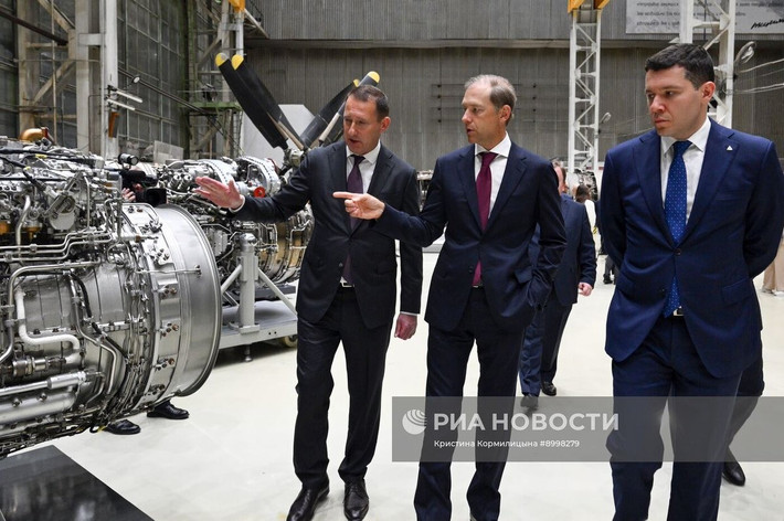 Việc tái tập trung vào động cơ tên lửa và máy bay vì vậy không chỉ là câu chuyện kỹ thuật. Nó phản ánh chiến lược rộng lớn hơn: đảm bảo độc lập công nghệ, nâng cao khả năng sẵn sàng chiến đấu và khẳng định vị trí của Nga trong trật tự toàn cầu. Trong mắt Điện Kremlin, mỗi bước tiến của Kuznetsov hay PD-26 đều là minh chứng cho quyết tâm duy trì vị thế cường quốc hàng không vũ trụ.