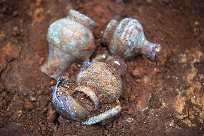 Và những báu vật bên trong lăng mộ có thể giúp ghép nối những mảnh ghép của một câu chuyện cổ xưa về sự hình thành và sụp đổ của một trong những vị hoàng đế có thời gian tại vị ngắn nhất trong lịch sử Trung Quốc. Ảnh: @ Hiệp hội Khoa học Xã hội Trung Quốc.