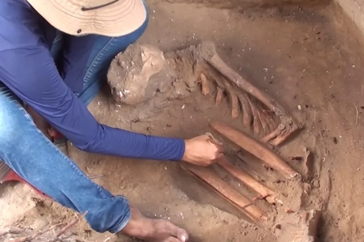 Các bộ xương khá thấp, bộ xương cao nhất chỉ dài 1,6 mét. Ảnh: @Buket Çağlayan.