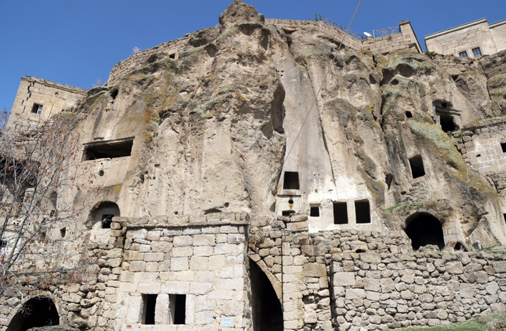 Trong quá trình khai quật khảo cổ học tại Đồi Aşıklı ở Aksaray, Thổ Nhĩ Kỳ, các chuyên gia đến từ Bảo Tàng Quốc Gia Thổ Nhĩ Kỳ bất ngờ tìm thấy nhiều quần thể di tích cổ xưa độc đáo. Ảnh: @Bảo Tàng Quốc Gia Thổ Nhĩ Kỳ.