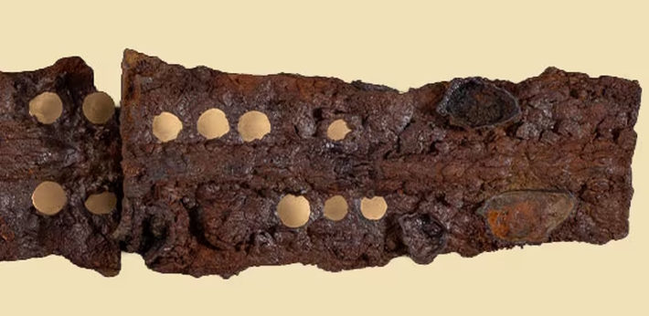 Hai ngọn giáo sắt này đại diện cho một thành tựu công nghệ đáng kinh ngạc, được phân loại là Thời kỳ Đồ Đồng. Chúng không chỉ là những vũ khí hữu dụng, mà còn là những vật phẩm uy tín, biểu trưng cho địa vị xã hội cao và sự giàu có. Ảnh: @Bảo tàng Vestsjælland.