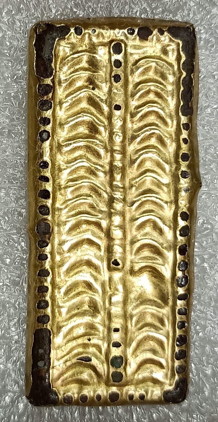 Sự tinh xảo trong trang sức mạ vàng và bạc cùng những món đồ trang trí thắt lưng khẳng định sự giàu có và địa vị của người đã khuất. Ảnh: @Bảo tàng Szent István Király.