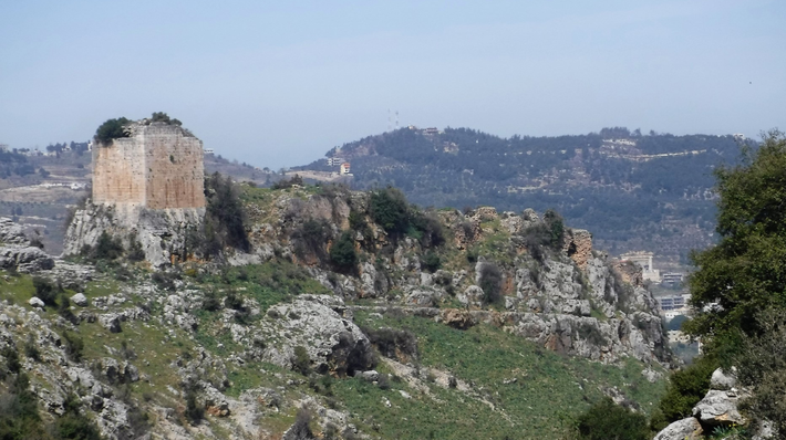 Khi tiến hành khai quật tại tỉnh Akkar này, các chuyên gia đến từ Trung tâm Khảo cổ Địa Trung Hải Ba Lan (CAŚ) thuộc Đại học Warsaw bất ngờ tìm thấy quần thể di tích cổ xưa kỳ lạ, độc đáo. Ảnh: @Trung tâm Khảo cổ Địa Trung Hải Ba Lan (CAŚ).