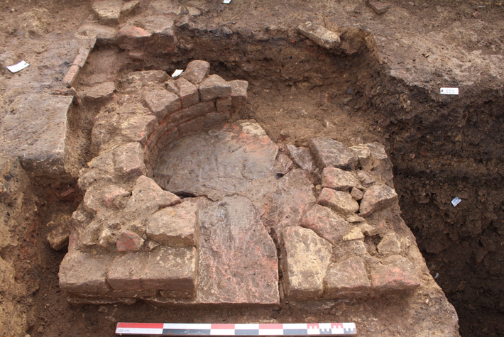 Bao quanh các ngôi nhà cổ này là các con đường bằng đá được xây dựng bố trí có chủ đích ban đầu. Ảnh: @Bảo tàng tỉnh Meuse.