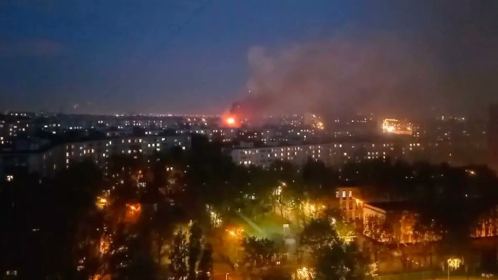 Giới quan sát tại Moscow cho rằng, đây là đợt tấn công bằng UAV lớn nhất của Ukraine trong nhiều tuần qua. Dù không gây thiệt hại nghiêm trọng, nó cho thấy Kiev đang tiếp tục mở rộng chiến thuật “bão không người lái” nhằm thăm dò phản ứng của mạng lưới phòng không Nga - vốn ngày càng tinh vi và phân tầng chặt chẽ.