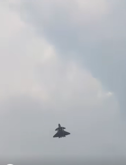 Và động cơ WS-15 sẽ đại diện cho một bước tiến đáng kể về khả năng của máy bay, và là một cột mốc quan trọng đối với ngành công nghiệp hàng không vũ trụ Trung Quốc. Ảnh: @RupprechtDeino.