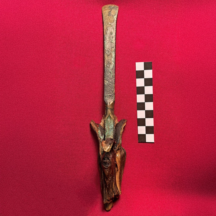 Đó là một chiếc đục có niên đại từ Thời Kỳ Đồ Đồng. Ảnh: @Viện Khảo cổ học Trung ương Ý.