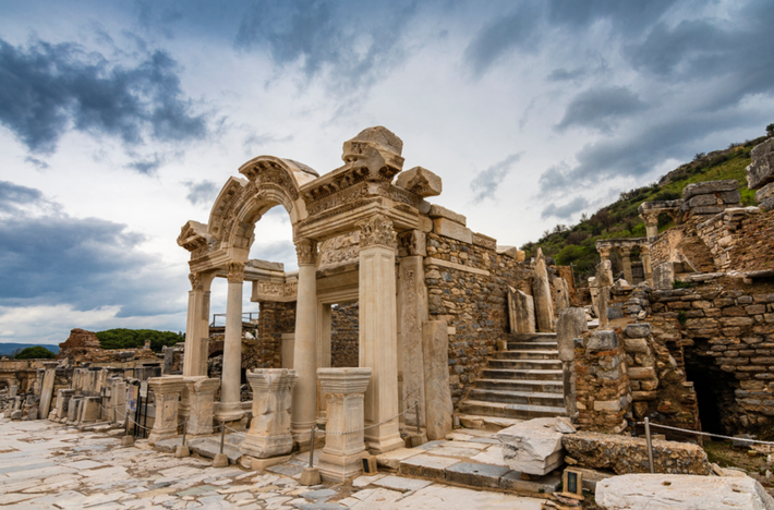 Tại địa điểm khai quật khảo cổ Kultobe, nơi có thành phố cổ Yesi ở Turkestan cổ đại, các chuyên gia đến từ Viện Hàn lâm Khoa học Quốc gia Kazakhstan bất ngờ tìm thấy quần thể di tích cổ xưa độc đáo. Ảnh: @Viện Hàn lâm Khoa học Quốc gia Kazakhstan.