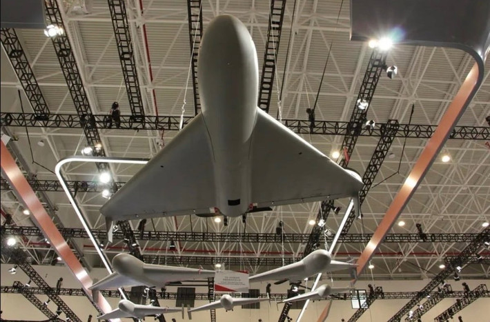 Trong kịch bản xấu, một vụ tấn công UAV vào cơ sở dầu mỏ hoặc tàu thương mại có thể dẫn tới phản công trực tiếp bằng LUCAS từ Mỹ, kéo theo đáp trả bằng Shahed từ Iran. Vòng xoáy leo thang này đe dọa biến xung đột gián tiếp thành đối đầu trực tiếp, làm gia tăng rủi ro chiến tranh khu vực.