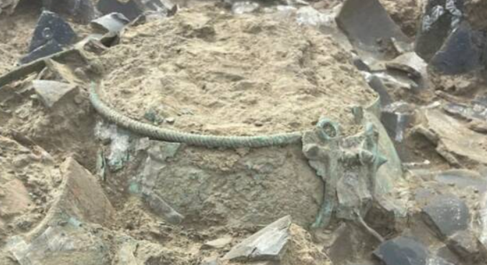 Phân tích cho thấy các hiện vật này có niên đại khoảng thế kỷ thứ 7 Trước Công Nguyên, tức khoảng 2.700 năm trước. Dựa trên các hiện vật được tìm thấy bên trong, các chuyên gia tin rằng, người được chôn cất ở đây cũng thuộc tầng lớp quý tộc. Ảnh: @Đại học Bologna.