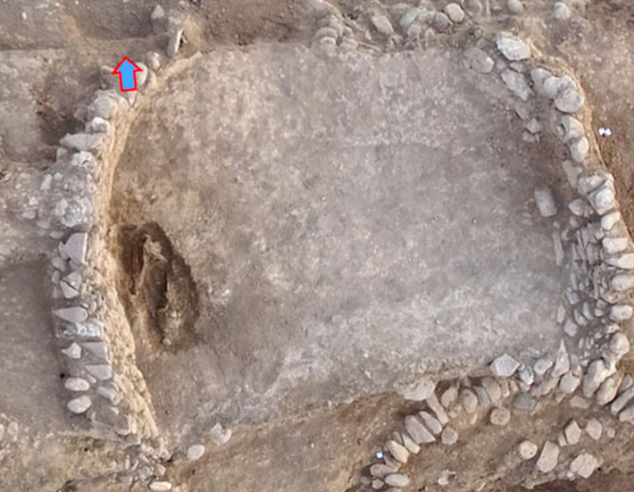 Đó là một ngôi mộ cổ, ước tính có niên đại khoảng 12.000 năm tuổi, thuộc Thời Kỳ Đồ Đá Mới. Ảnh: @Đại học Mardin Artuklu.