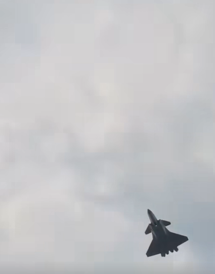 Mặc dù nhiều khía cạnh kỹ thuật của động cơ WS-15 mới này vẫn chưa được tiết lộ, nhưng mục tiêu chính đằng sau sự phát triển của nó là để sánh ngang với hiệu năng của động cơ F119 được sử dụng trên máy bay F-22 của Mỹ, vốn được coi là một trong những máy bay chiến đấu ưu thế trên không mạnh nhất thế giới. Ảnh: @RupprechtDeino.