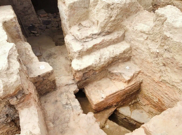 Nó được làm từ đá cẩm thạch Proconnesian, có nguồn gốc từ đảo Marmara thuộc Thổ Nhĩ Kỳ ngày nay. Ảnh: @Viện Khảo cổ học Cổ điển Catalan.