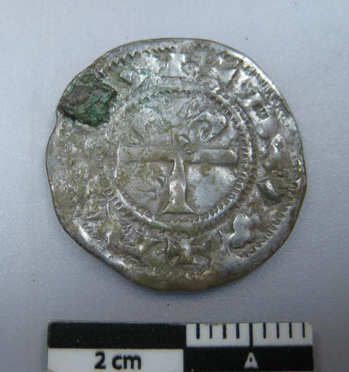 Thậm chí, các quân cờ làm từ xương cá voi độc lạ và đất sét nung cũng được khai quật. Ảnh: @Công Ty Tư Vấn Khảo Cổ Học Thụy Điển Arkeologerna.