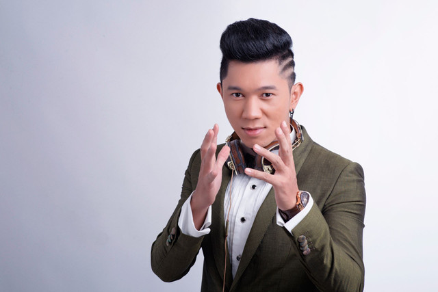 Lương Bằng Quang được nhiều khán giả biết đến vào những năm 2000 nhờ các bài hát sáng tác cho các ca sĩ khác hoặc tự thể hiện. Ảnh: FB Lương Bằng Quang. quang1.jpg