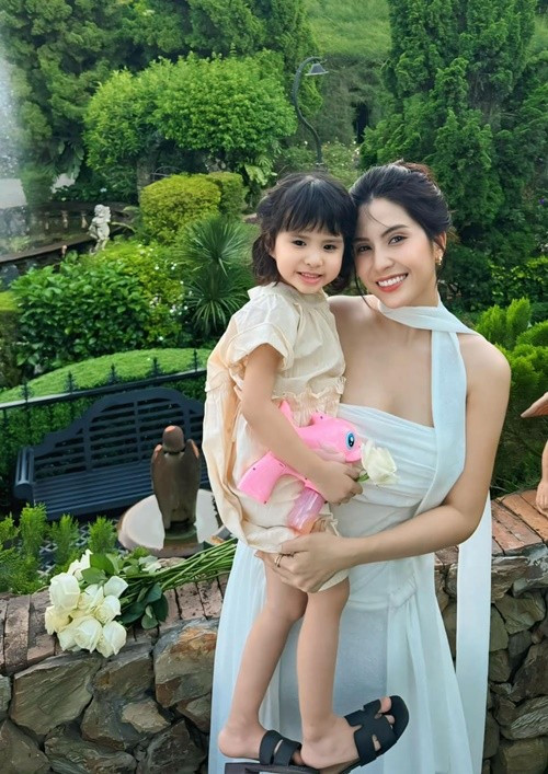 Thiên An khẳng định thông tin cô cấm cản Jack thăm nom bé Trần Nguyễn Yên Đan là không có cơ sở. Ảnh: FB Mẹ An và bé Sol. jack2.jpg