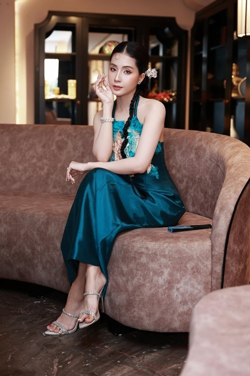 Phía Thiên An cho biết, nữ người mẫu chủ động ẩn một số bài viết cũ liên quan đến cuộc sống cá nhân để bảo vệ bản thân và con gái trước những ý kiến trái chiều. Ảnh: FB Thiên An. an2.jpg