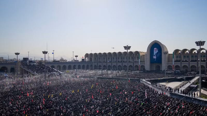 Biển người dự lễ tang cố Lãnh tụ tối cao Iran Ayatollah Ali Khamenei
