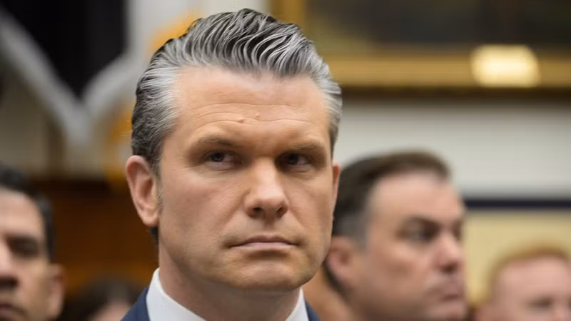 Bộ trưởng Hegseth nói Mỹ đang kiểm soát eo biển Hormuz
