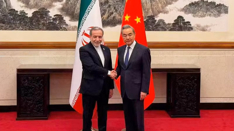 Trung Quốc kêu gọi lệnh ngừng bắn toàn diện giữa Mỹ và Iran