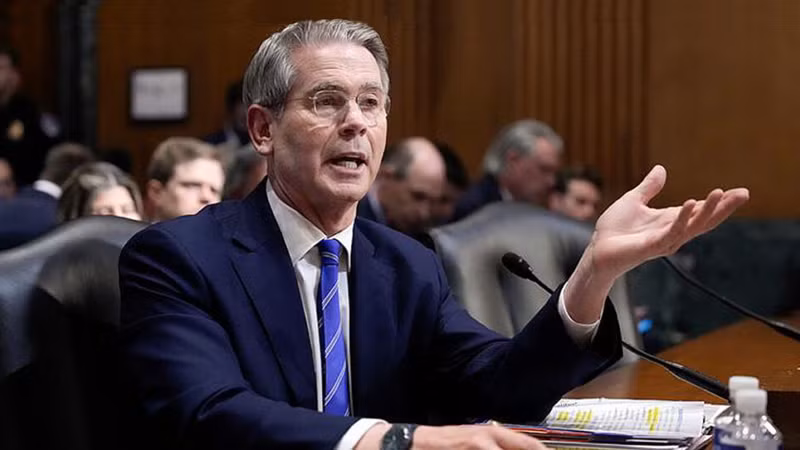 Mỹ gia hạn miễn trừ trừng phạt đối với dầu mỏ Nga 