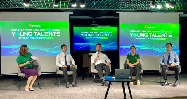 VPBank đồng hành cùng các tài năng trẻ lĩnh vực CNTT & Khoa học dữ liệu VPBank dong hanh cung cac tai nang tre linh vuc CNTT & Khoa hoc du lieu