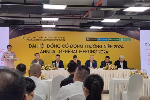 Chu tich The Gioi Di Dong (MWG): Se mua lai co phieu bat chap gia bien dong