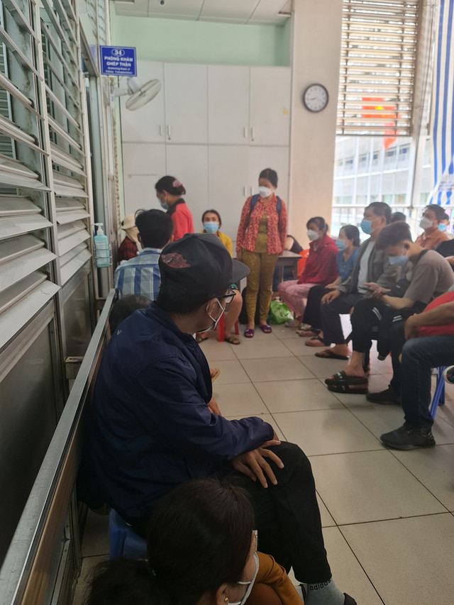 Vì sao bệnh viện Chợ Rẫy thiếu thuốc, bệnh nhân ghép thận phải tự đi mua? Vi sao benh vien Cho Ray thieu thuoc, benh nhan ghep than phai tu di mua?