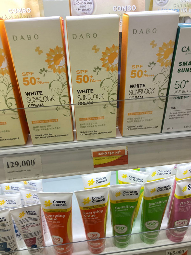 Nên sử dụng kem chống nắng cho trẻ em như thế nào? Nen su dung kem chong nang cho tre em nhu the nao?