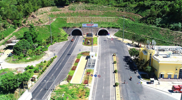 Hạ tầng Giao thông Đèo Cả: Lợi nhuận tăng, cổ phiếu vẫn chưa có sóng Ha tang Giao thong Deo Ca: Loi nhuan tang, co phieu van chua co song