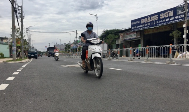 Nha thau nao trung goi nang cap, sua chua duong Nguyen Thi Sang o Hoc Mon?