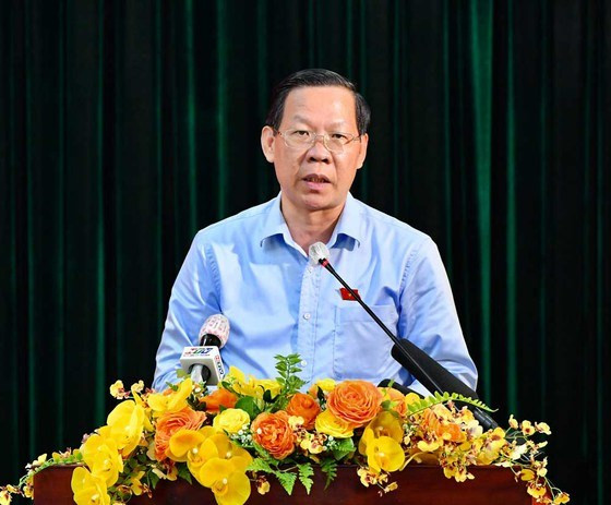 Chủ tịch nước Nguyễn Xuân Phúc: Xử lý nghiêm tiêu cực trong y tế, chăm lo y tế cơ sở - Hình 2 Chu tich nuoc Nguyen Xuan Phuc: Xu ly nghiem tieu cuc trong y te, cham lo y te co so-Hinh-2