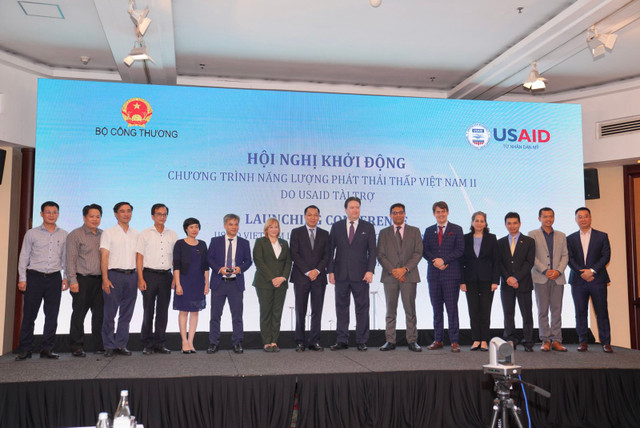 Việt Nam thí điểm mua điện trực tiếp từ nhà sản xuất điện tái tạo Viet Nam thi diem mua dien truc tiep tu nha san xuat dien tai tao